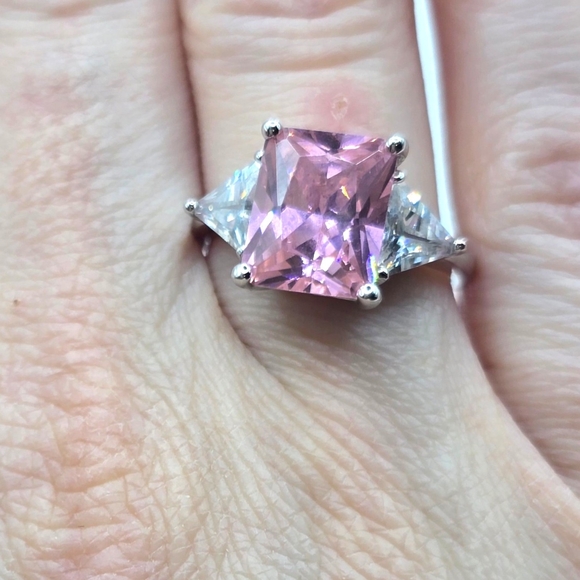 Heera Moti HMI Sterling Silver 3-Stone Radiant Cut Pink Topaz CZ Cocktail Ring - Picture 4 of 4
